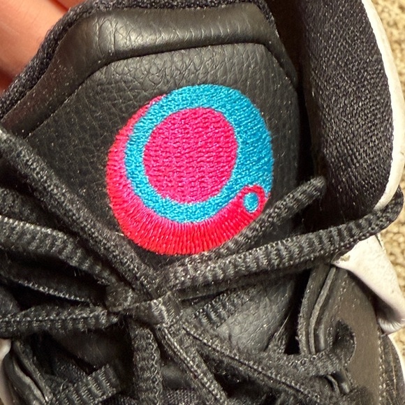 NIKE KYRIE INFINITY SOUTH BEACH BASKETBALL SHOES - Picture 6 of 7